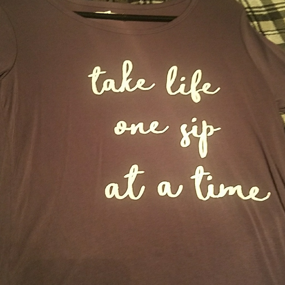 3/4 sleeve graphic tee